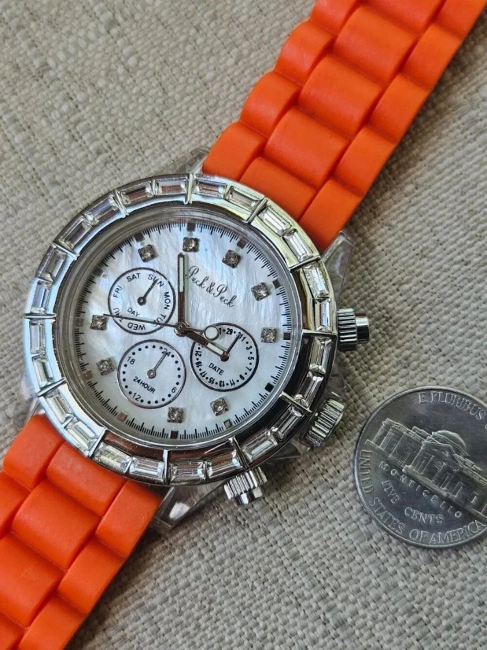 Peck & Peck Wristwatch Crystals Accent Bezel Analog Quartz Fashion Unisex Watch